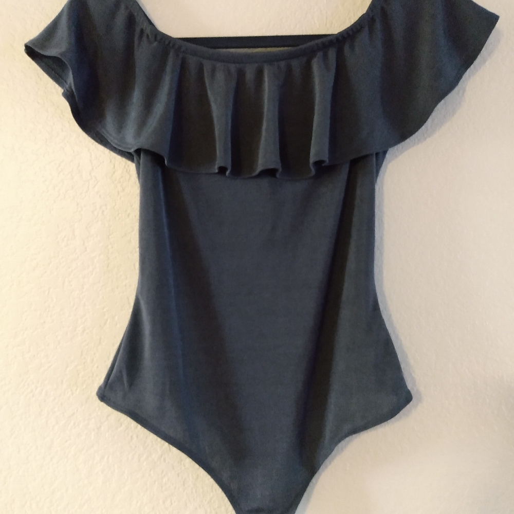 Top - Picture 3 of 5